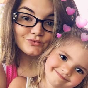 Meet your Posher, Lacey